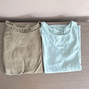 Set of 2- girls old navy tees